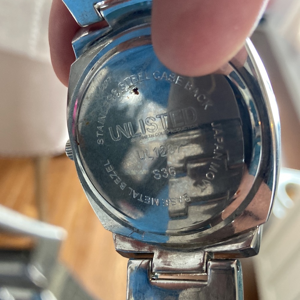 NWOT Unlisted by Kenneth Cole watch silver/black Japan movement new battery - Picture 4 of 4